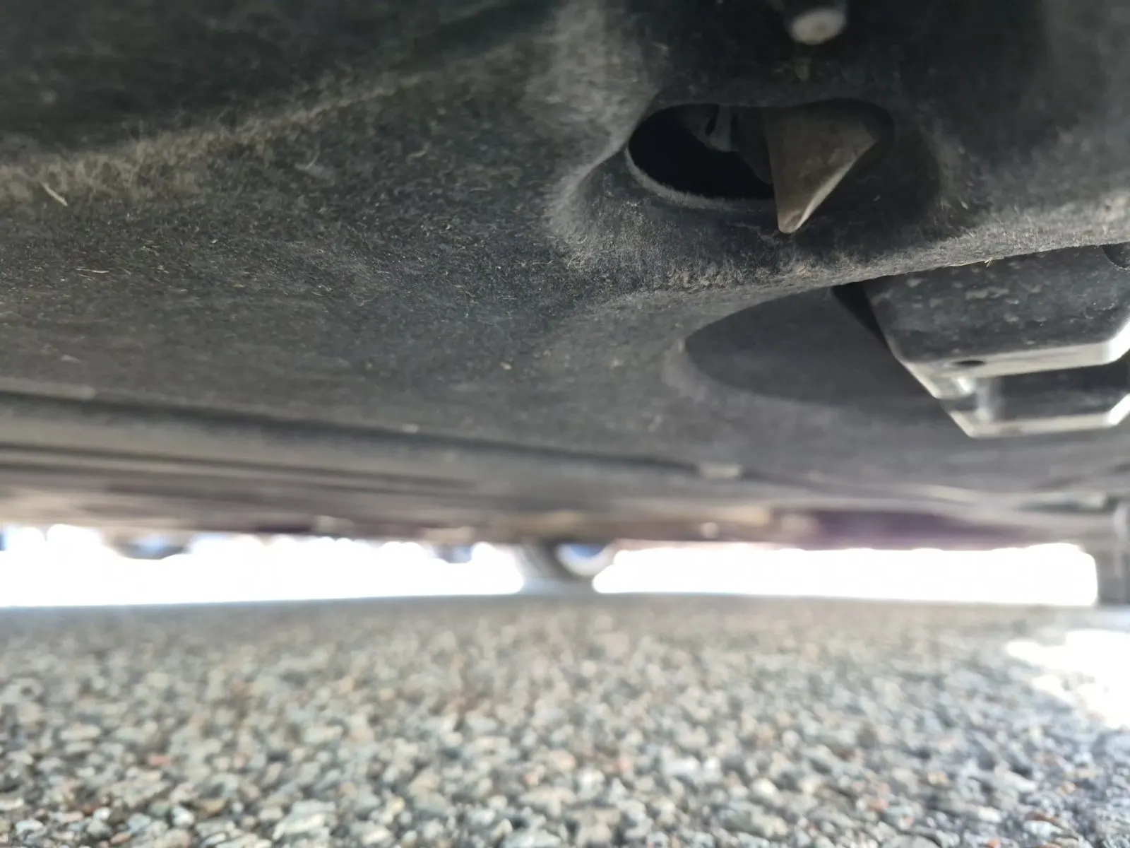 Undercarriage - Passenger Photo