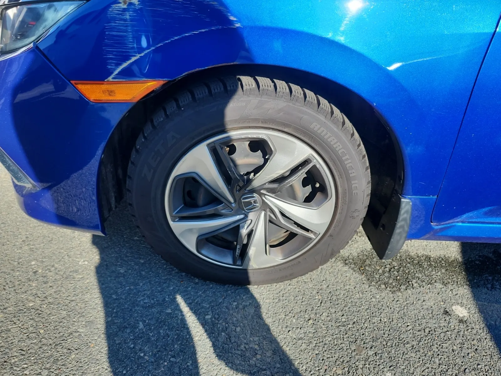 Front driver wheel/tire photo