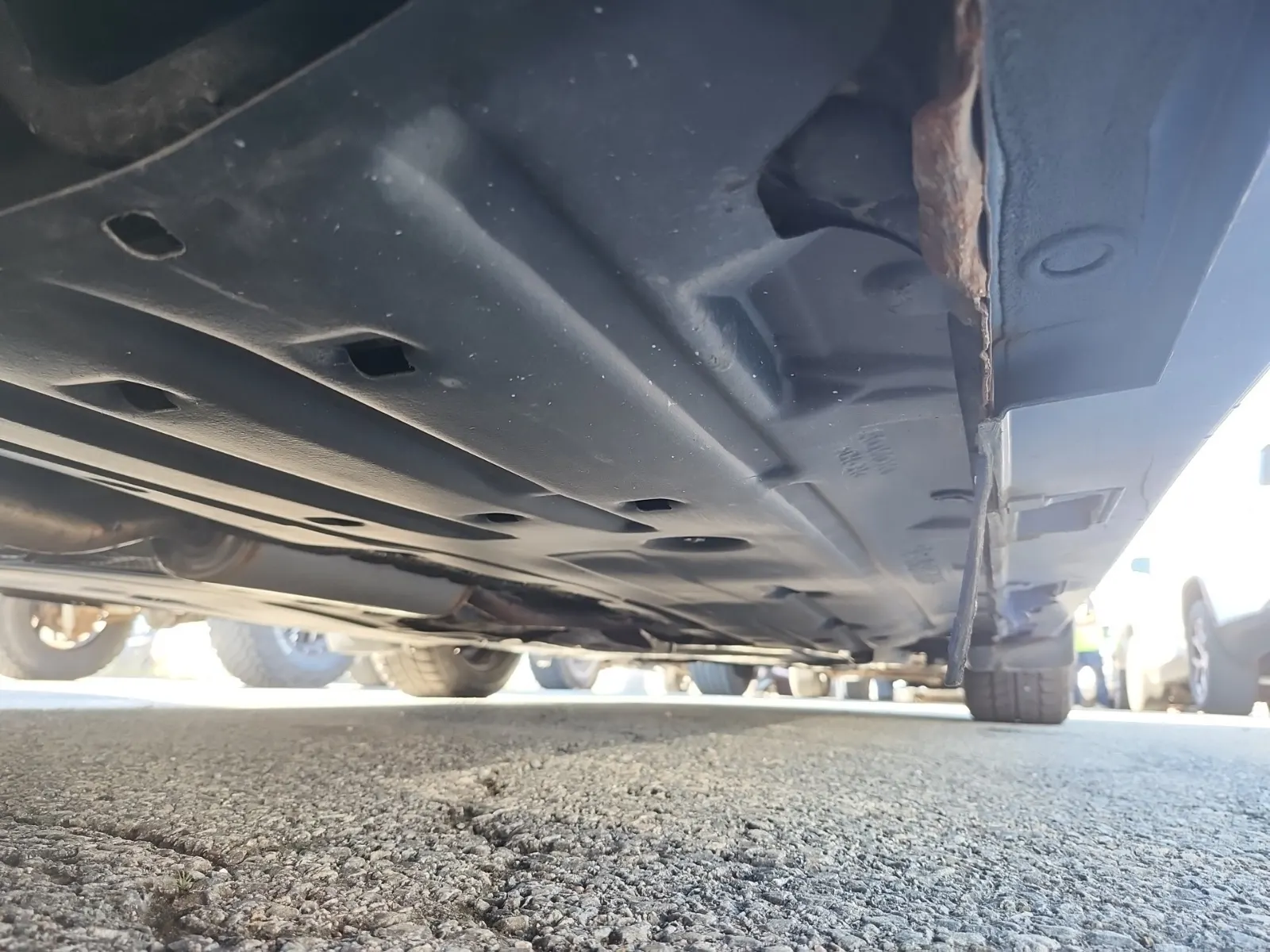 Undercarriage - Passenger Photo