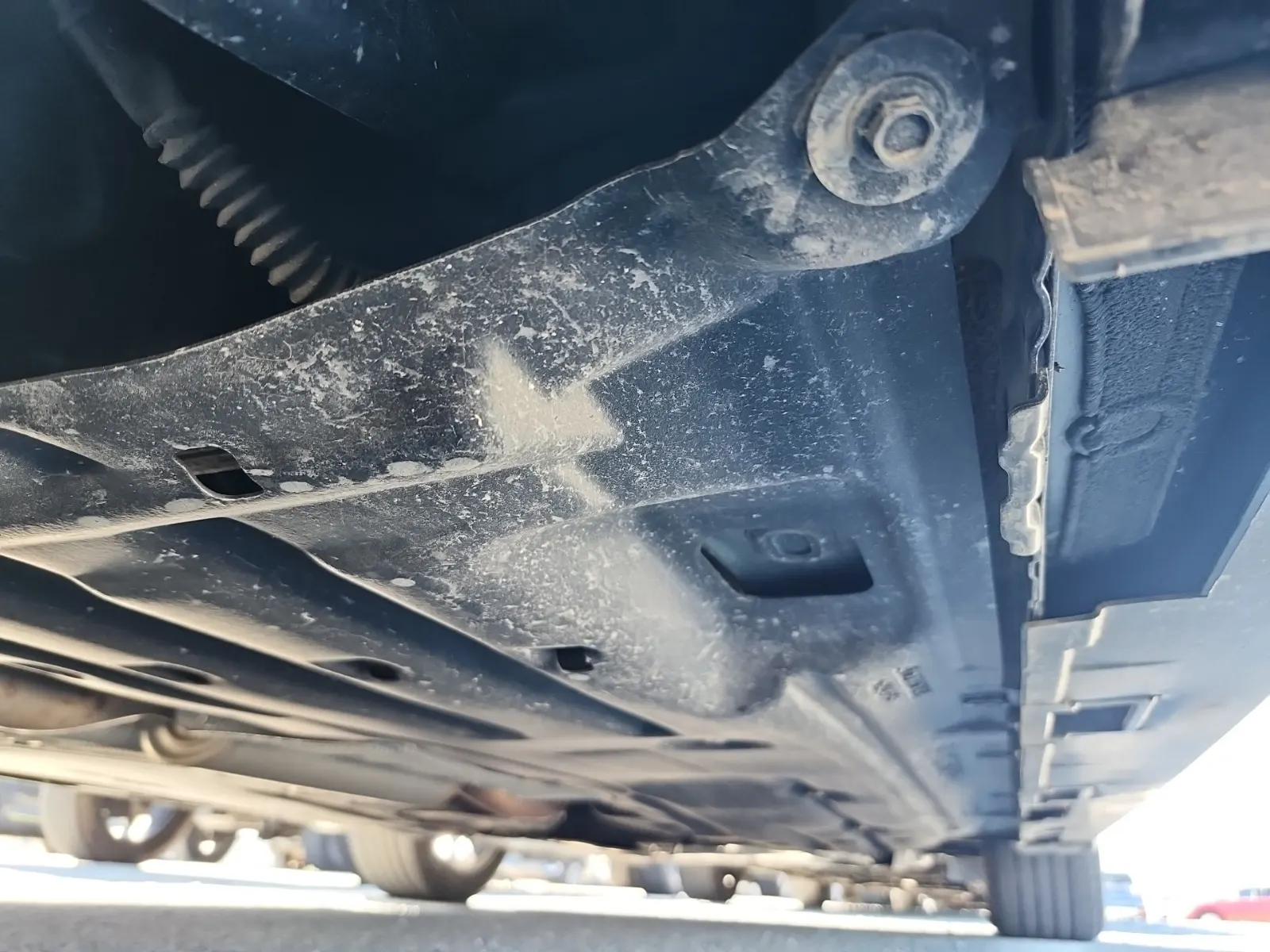 Undercarriage - Passenger Photo