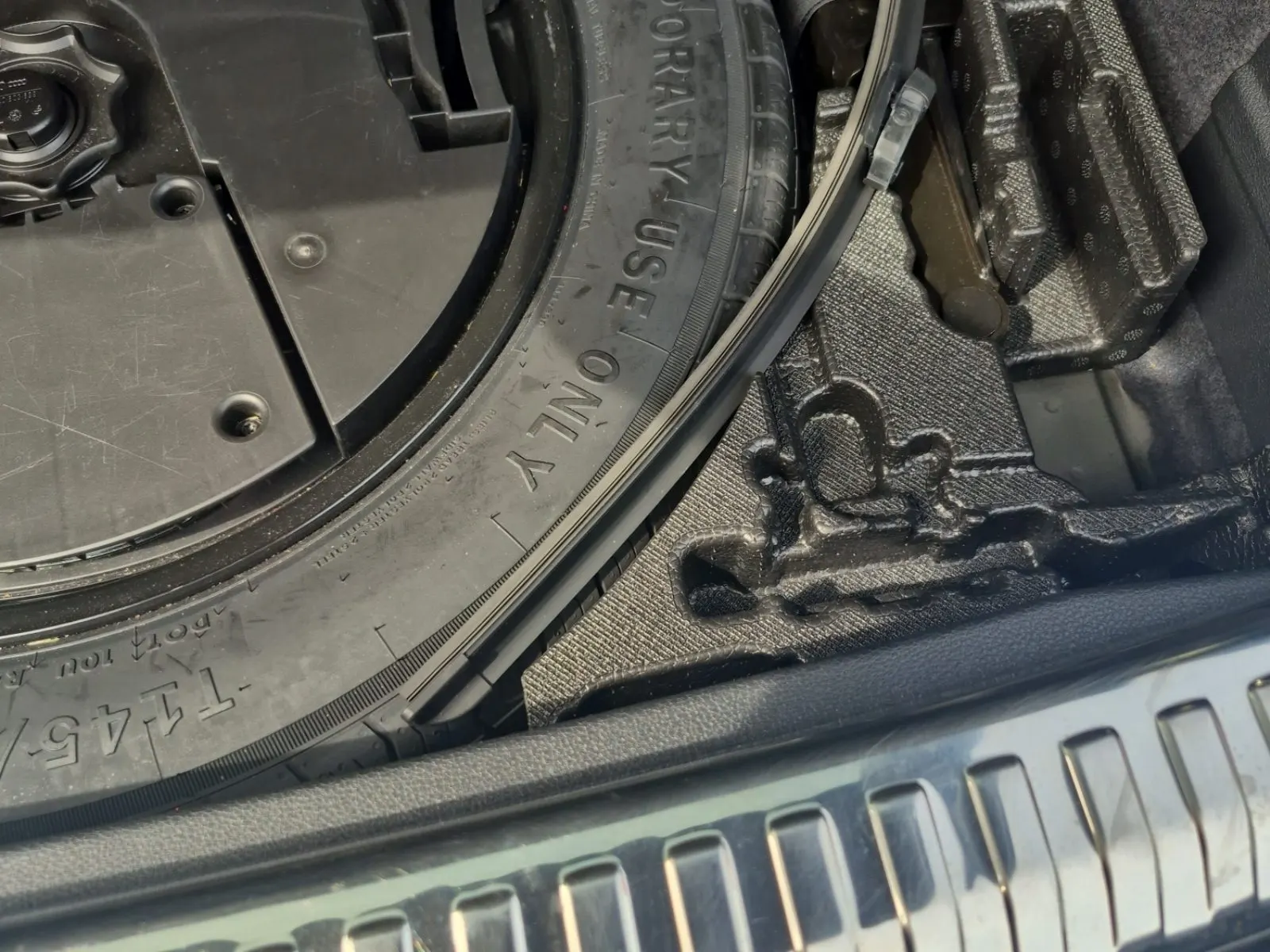 Spare Tire & Wheel Photo