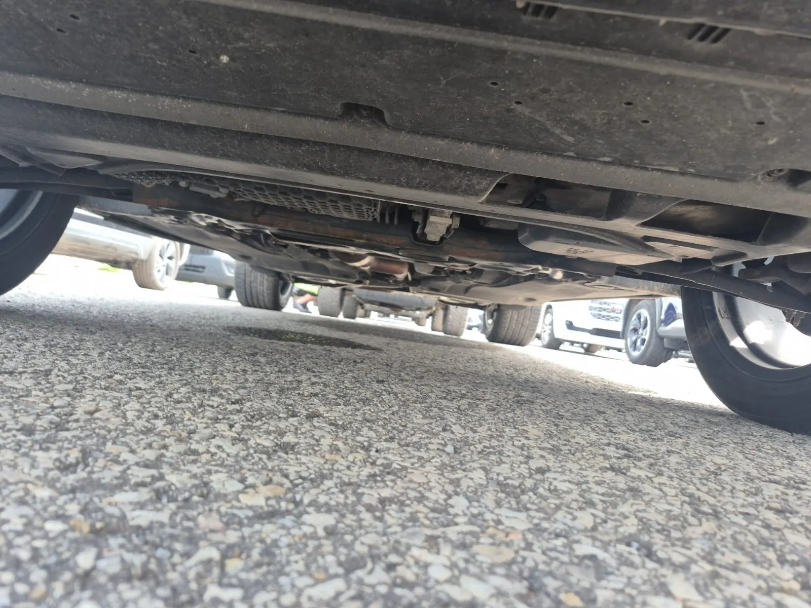 Undercarriage - Front Photo