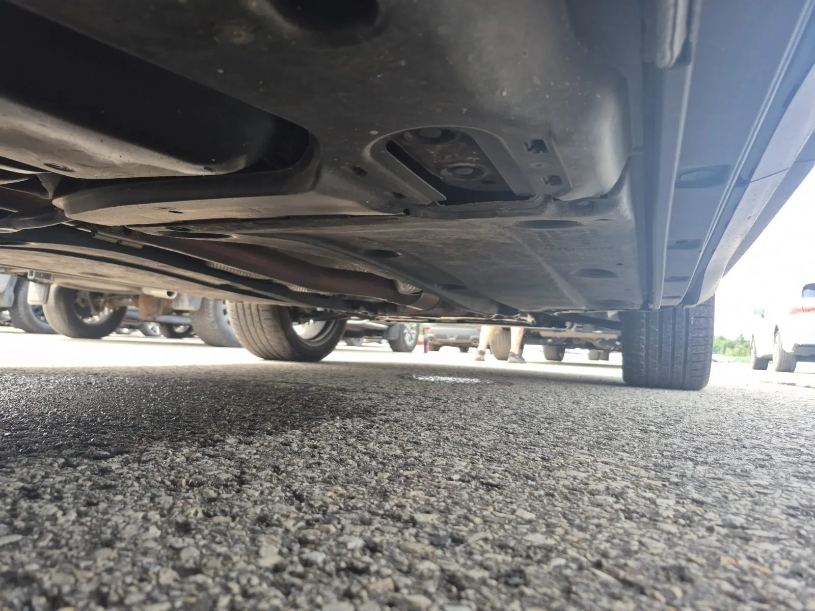 Undercarriage - Passenger Photo