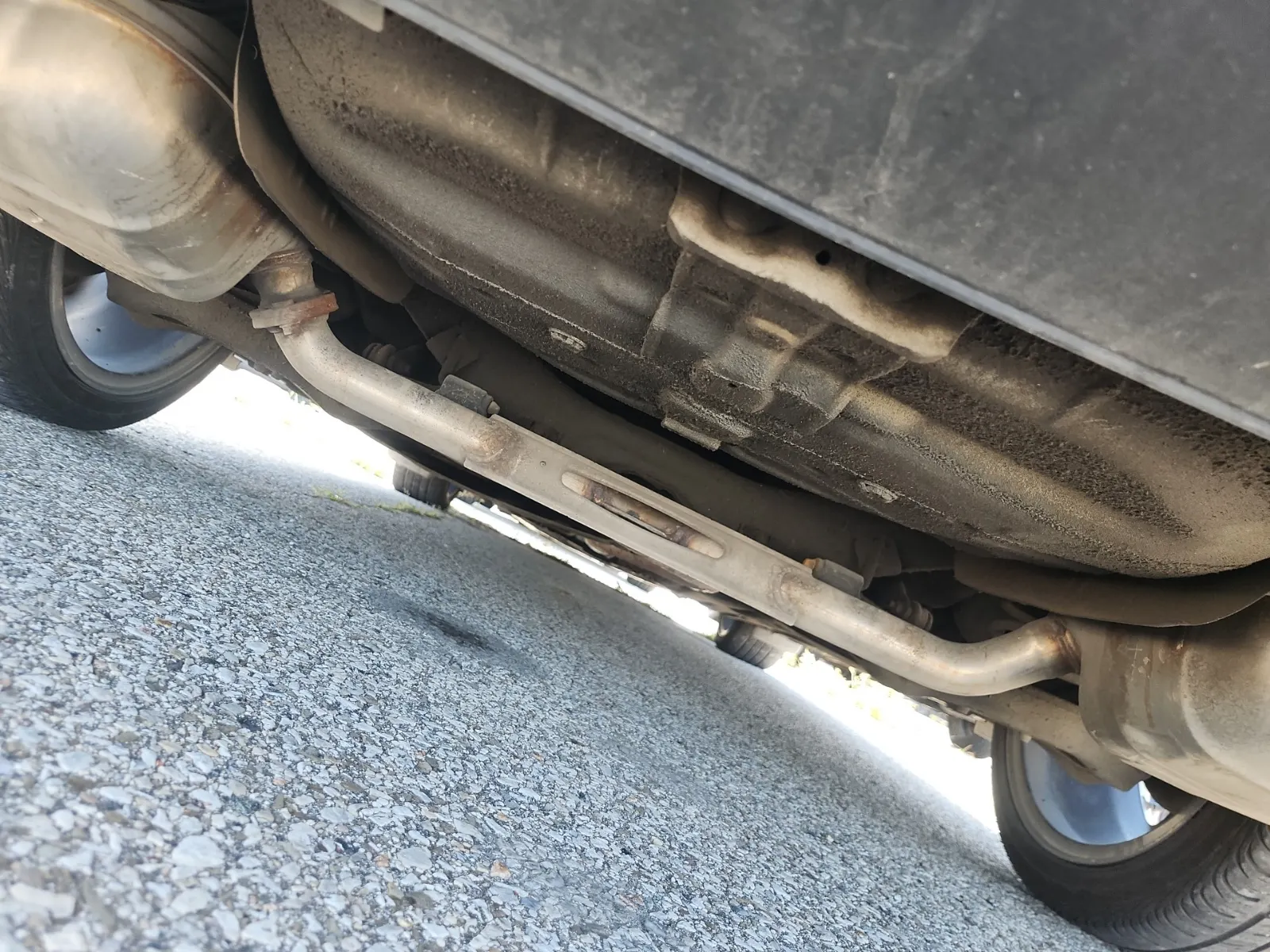 Undercarriage - Rear Photo