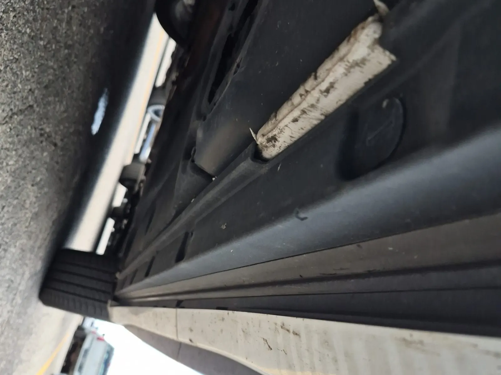 Undercarriage - Passenger Photo