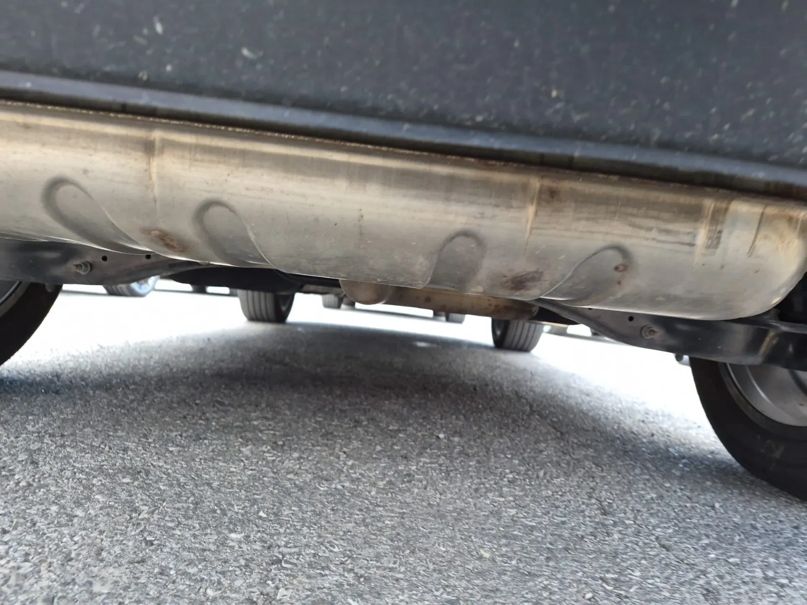 Undercarriage - Rear Photo