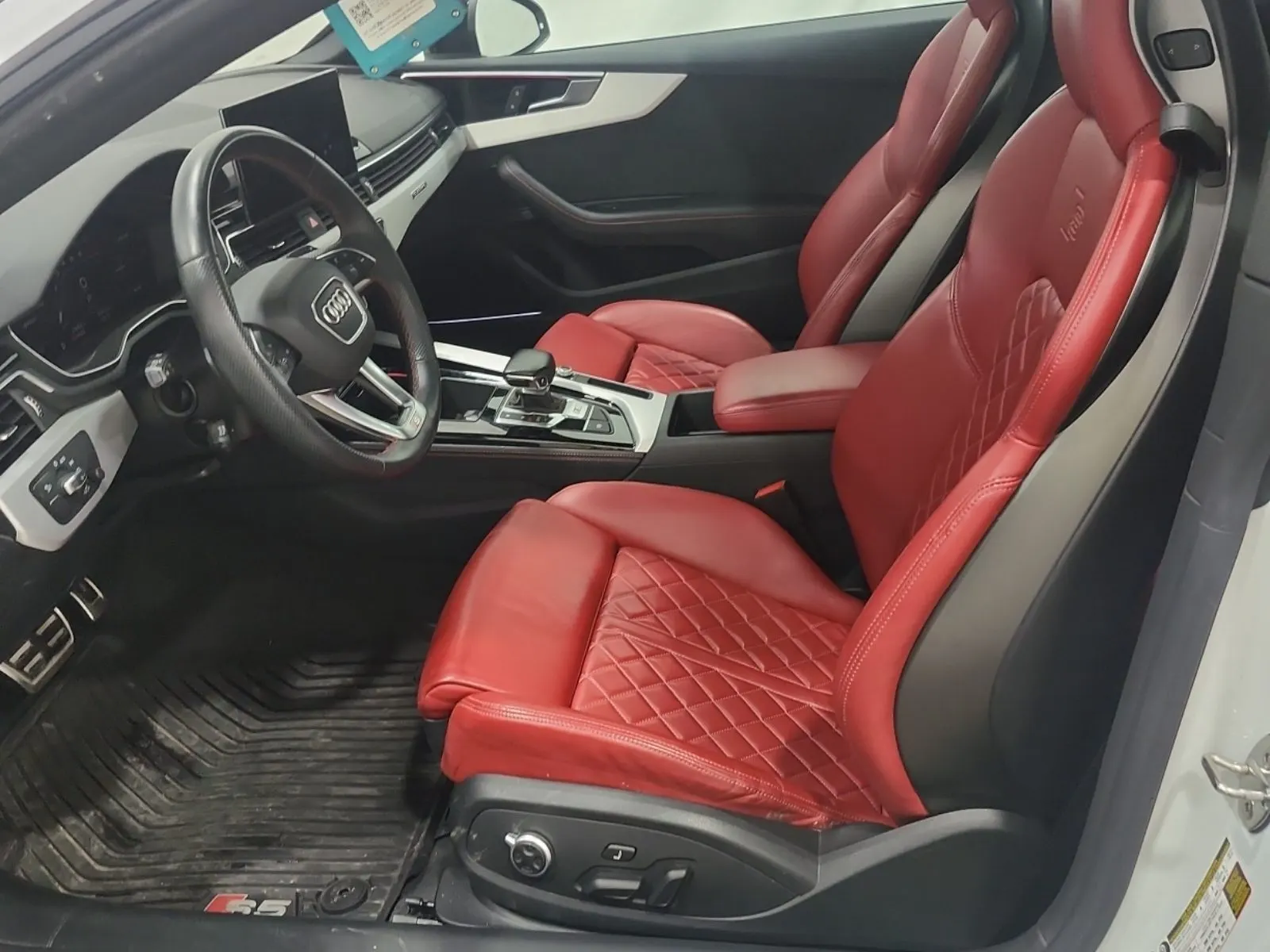Front Interior Photo