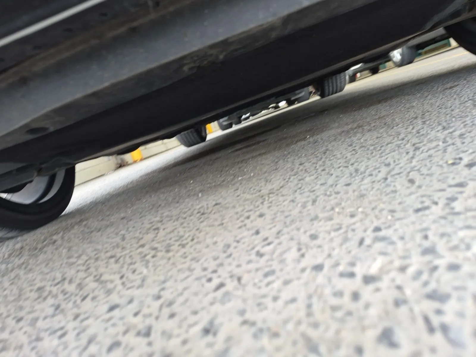 Undercarriage - Front Photo