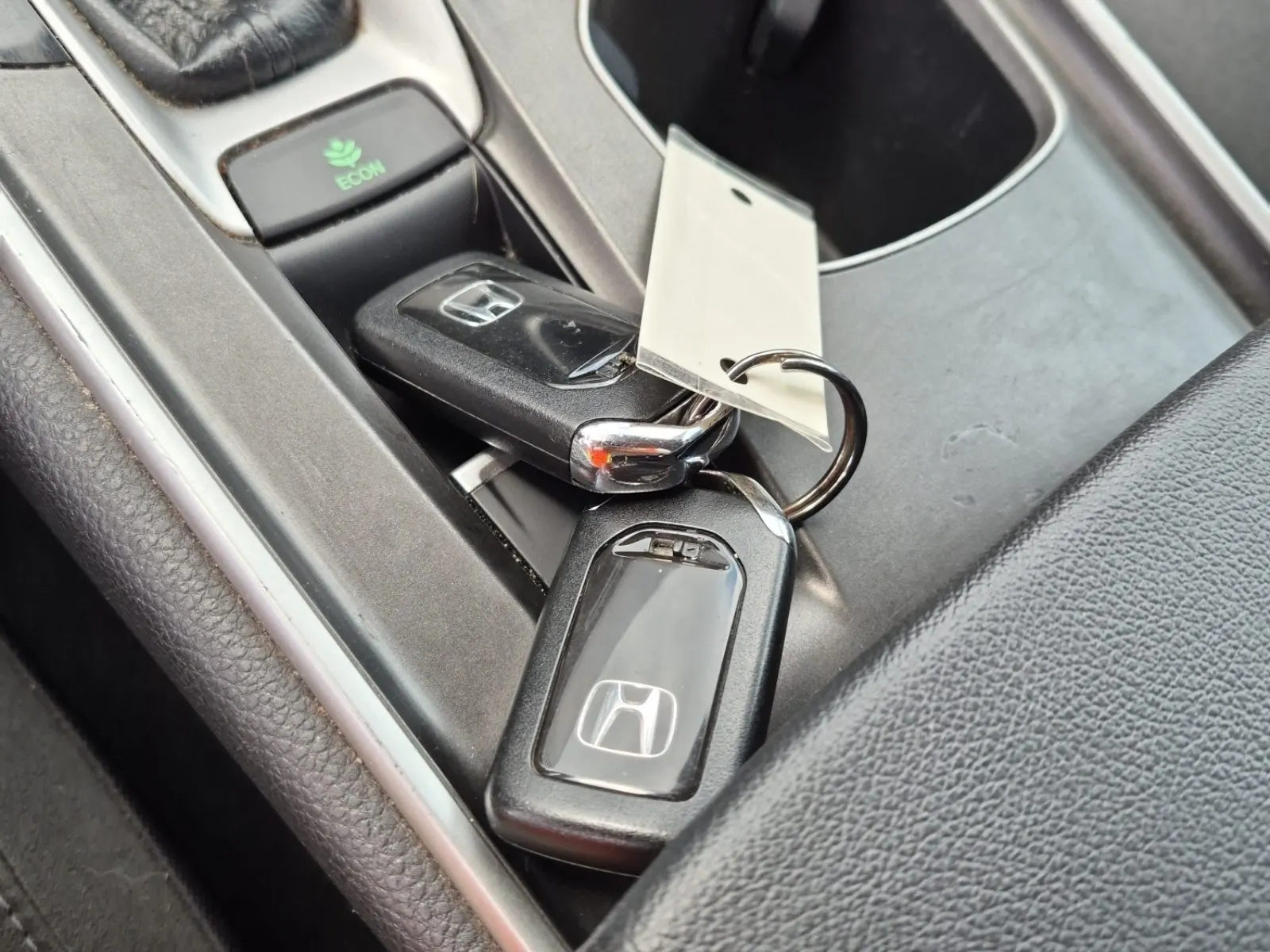 Keys/Fobs/Manual Photo