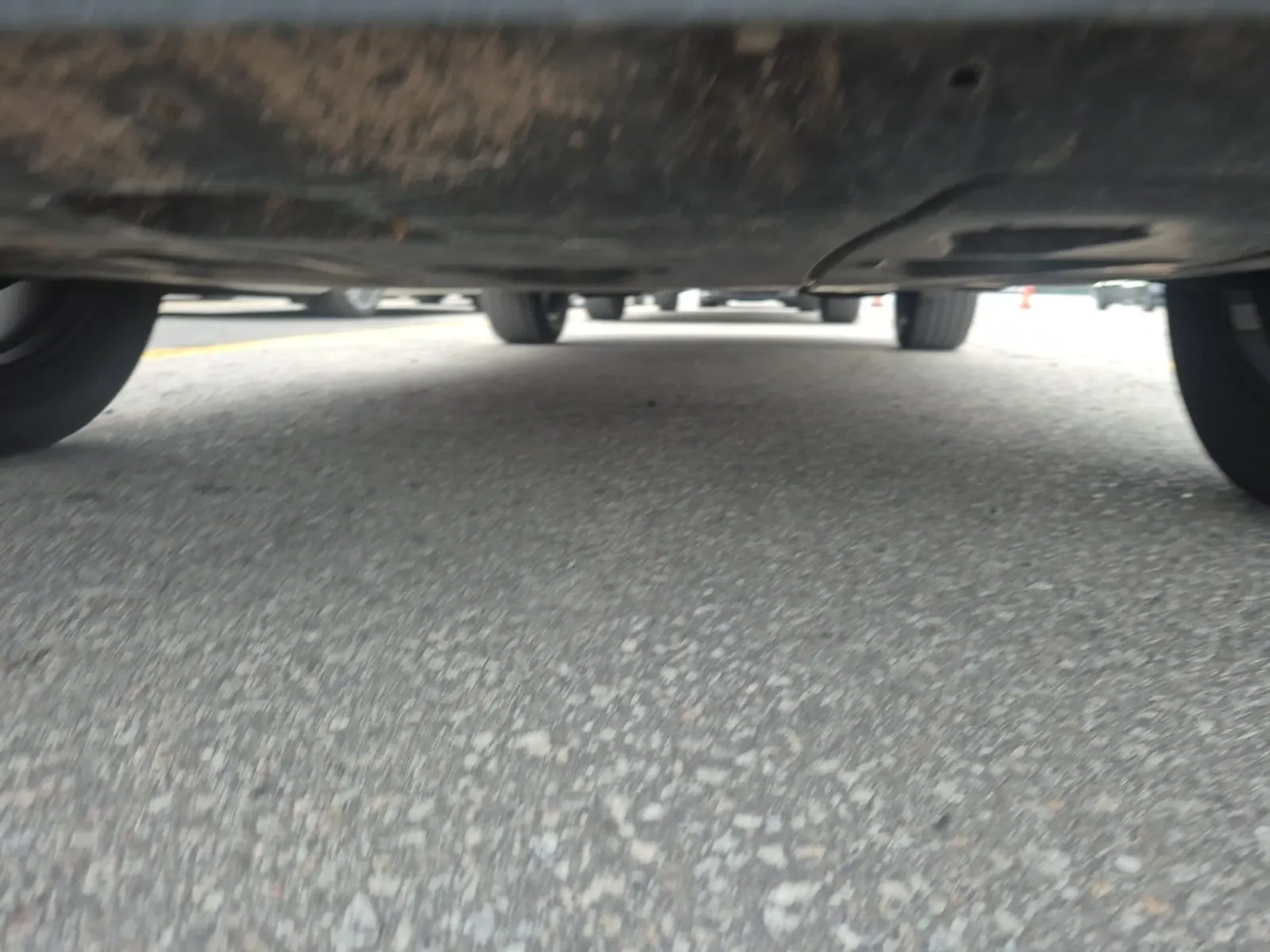 Undercarriage - Front Photo