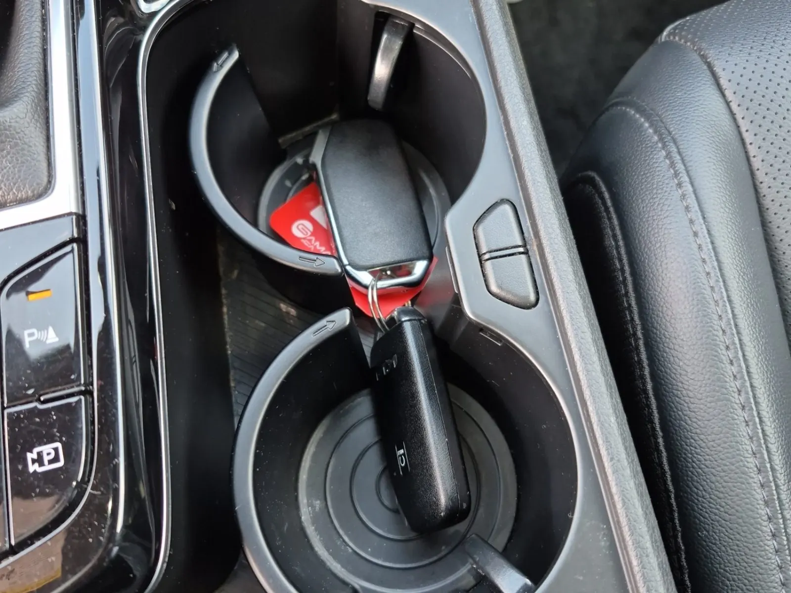 Keys/Fobs/Manual Photo