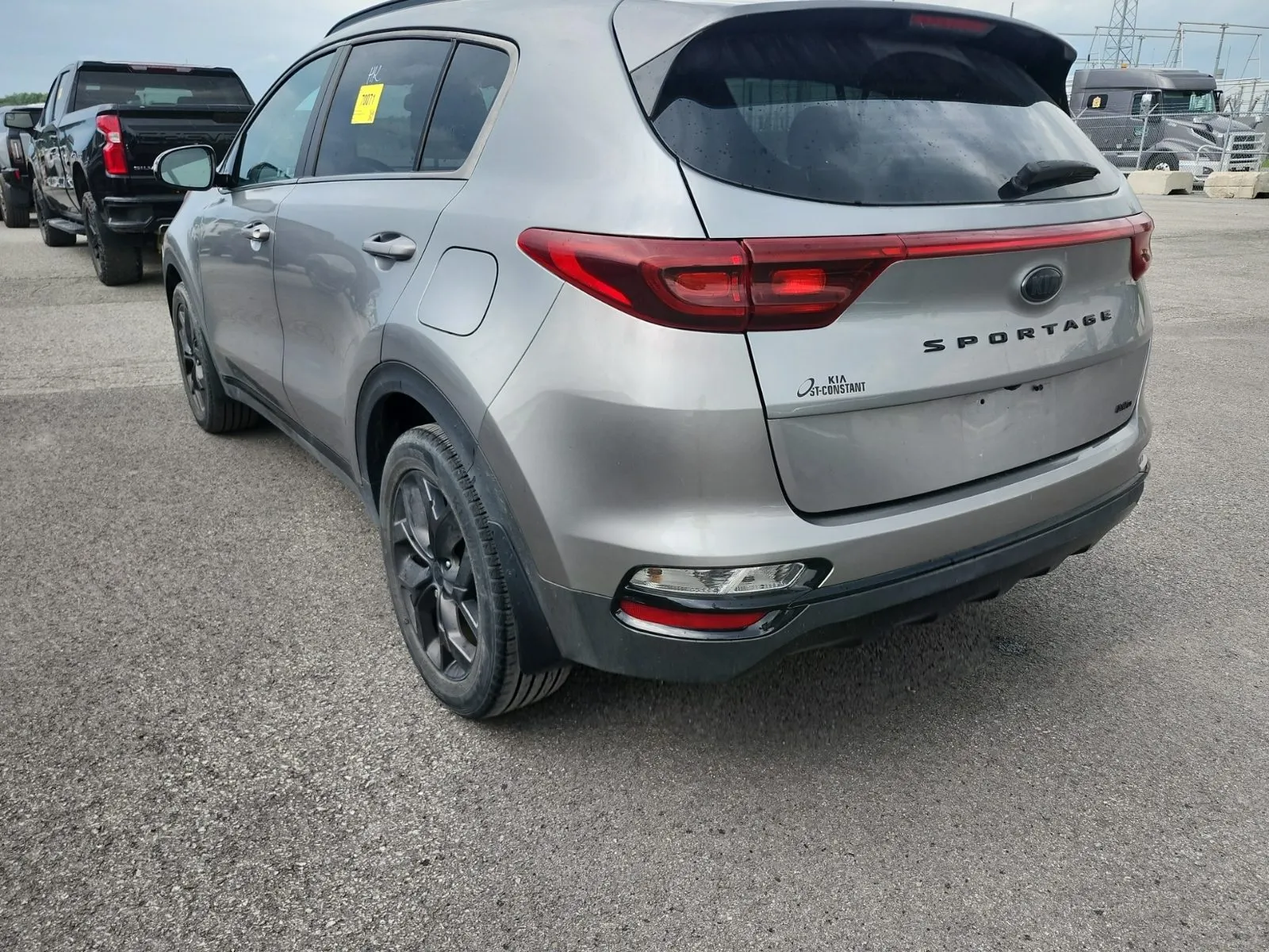 Driver Rear 3/4 Photo