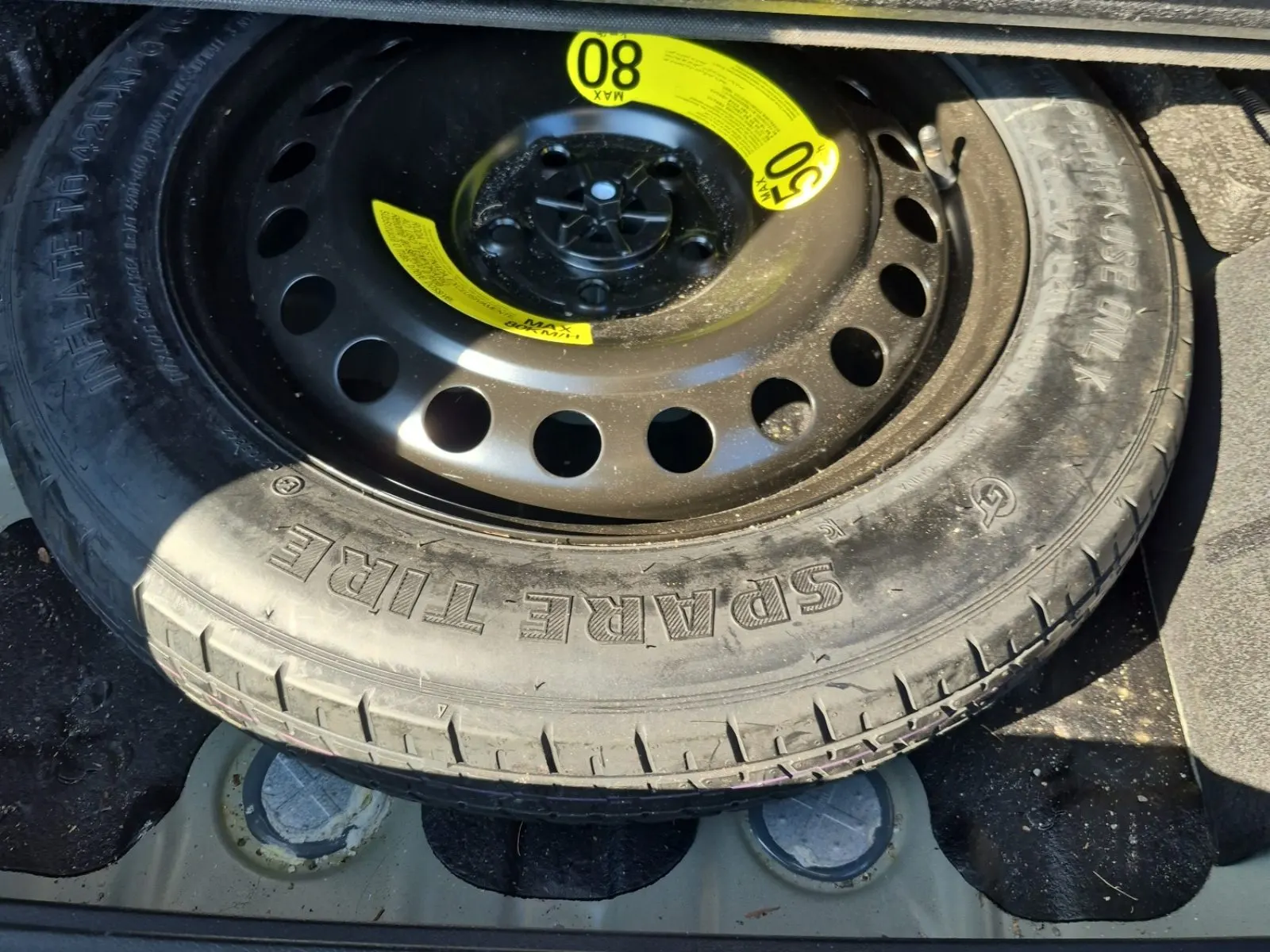 Spare Tire & Wheel Photo