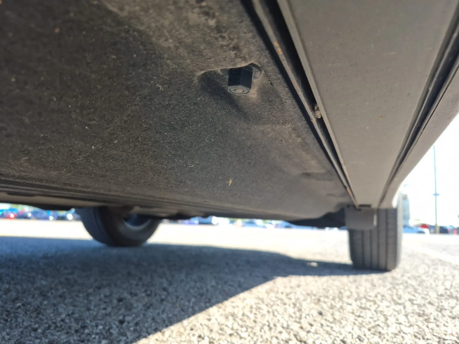 Undercarriage - Driver Photo