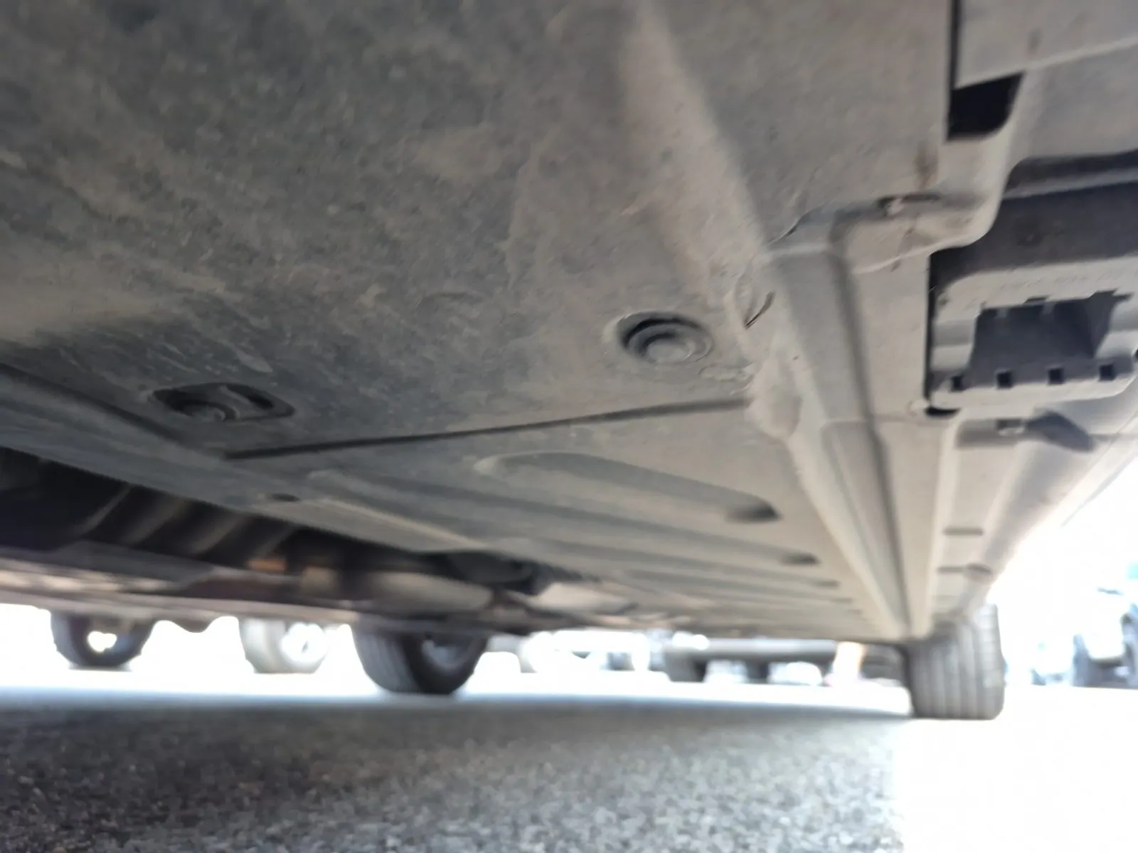 Undercarriage - Driver Photo