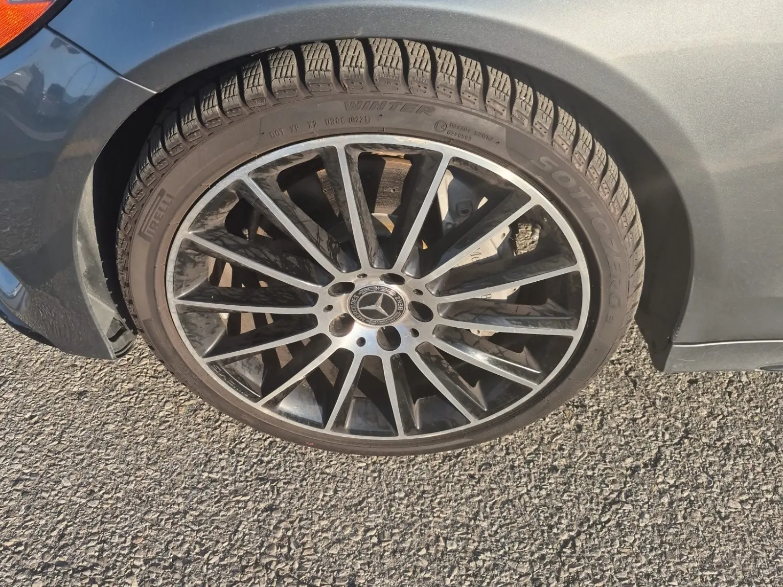 Front driver wheel/tire photo