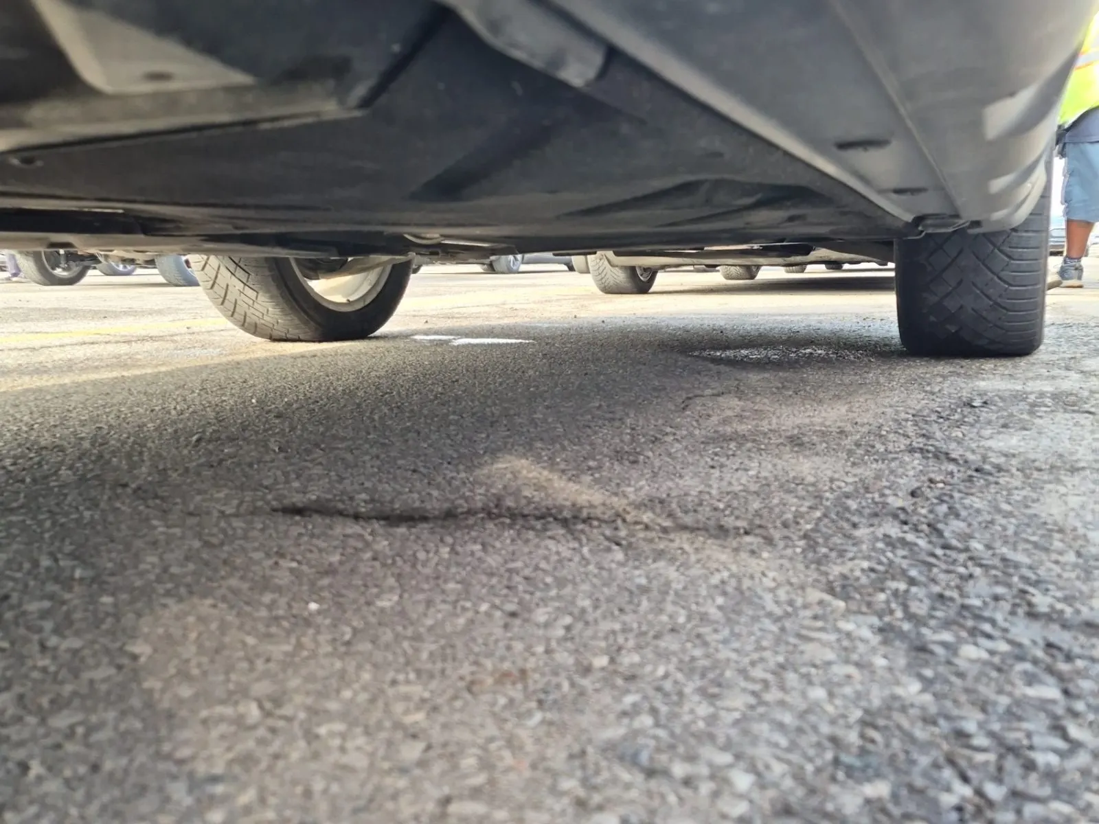 Undercarriage - Passenger Photo