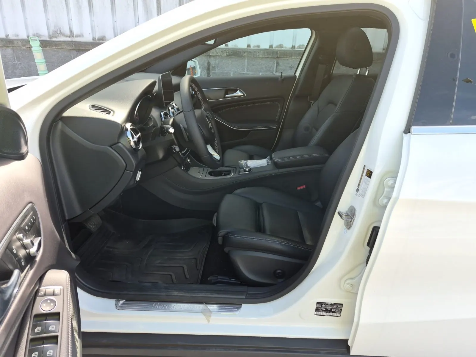 Front Interior Photo