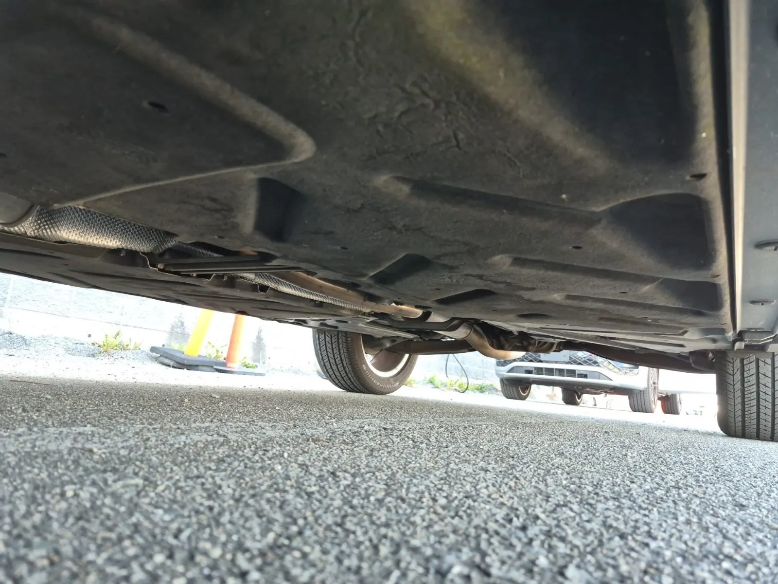Undercarriage - Driver Photo