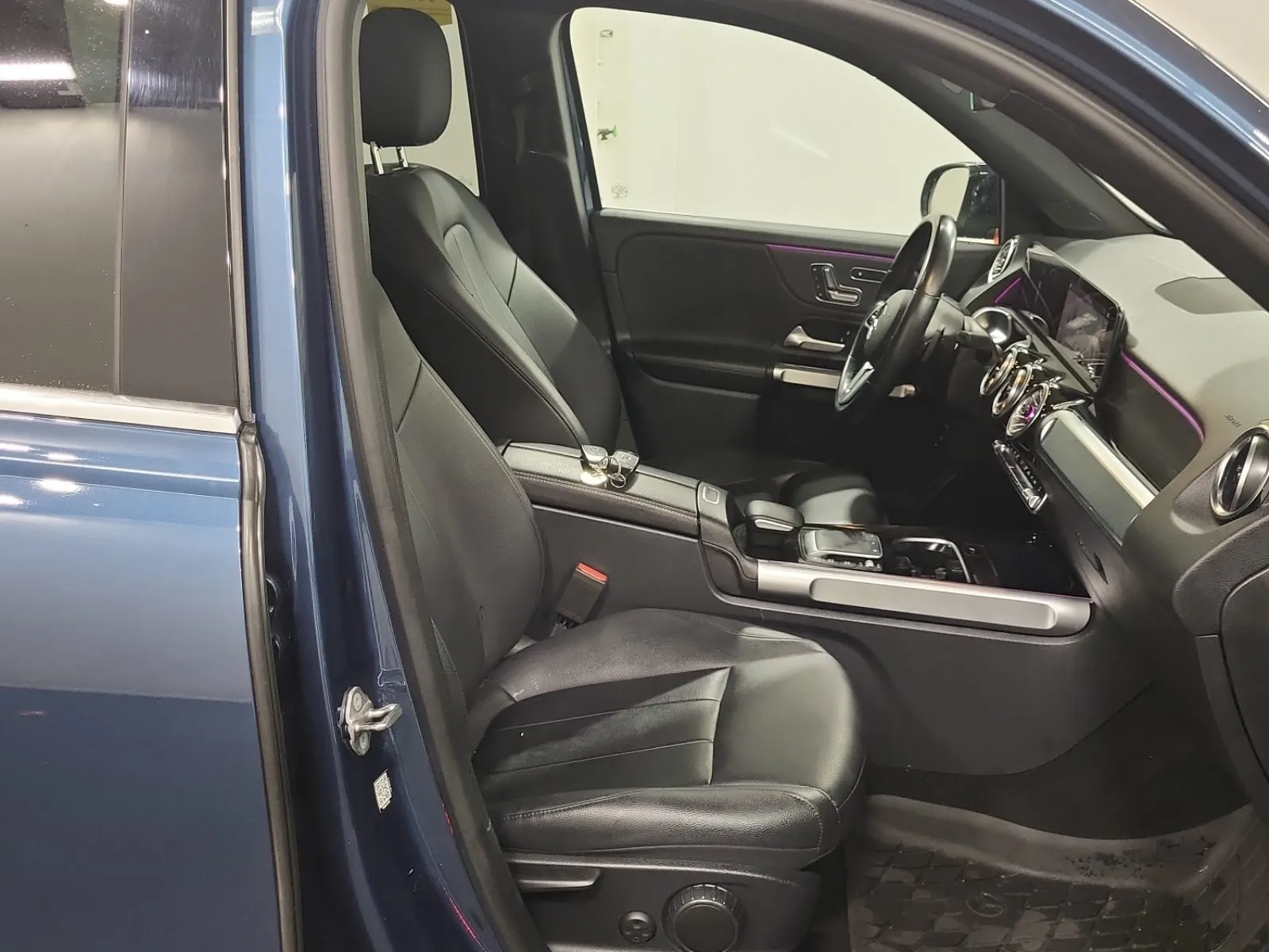 Right Side Interior Photo