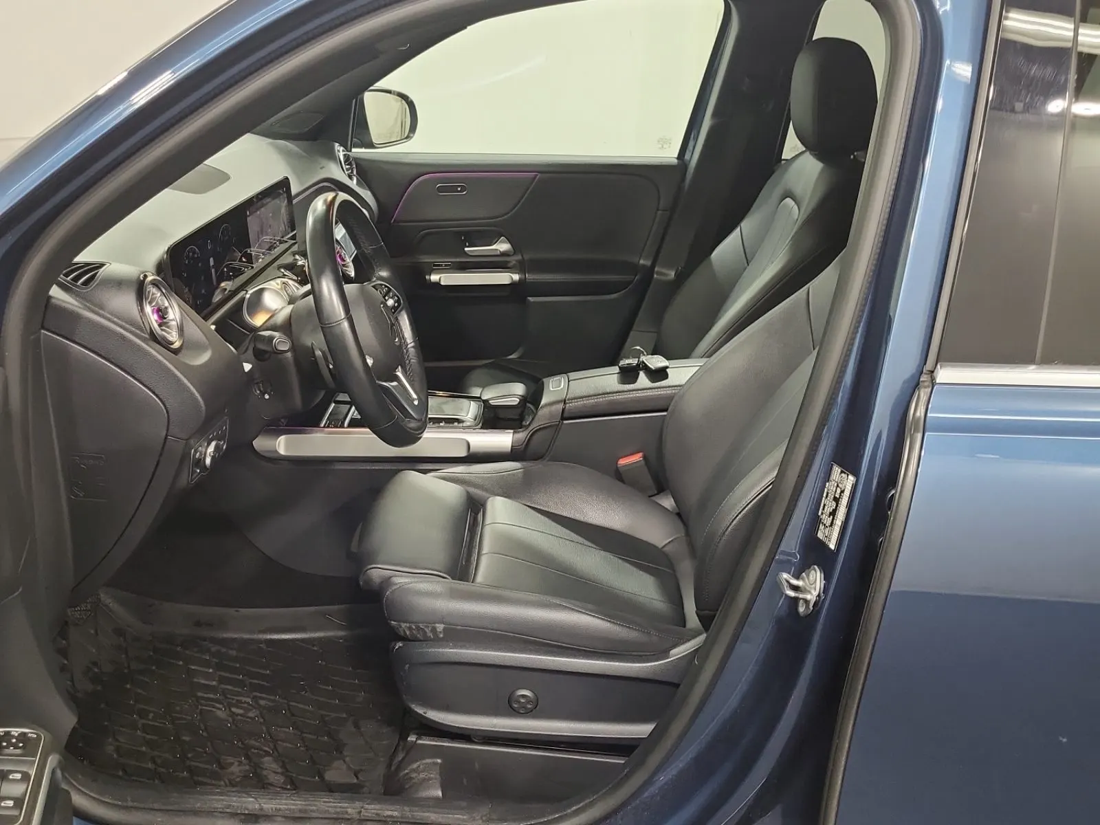 Front Interior Photo