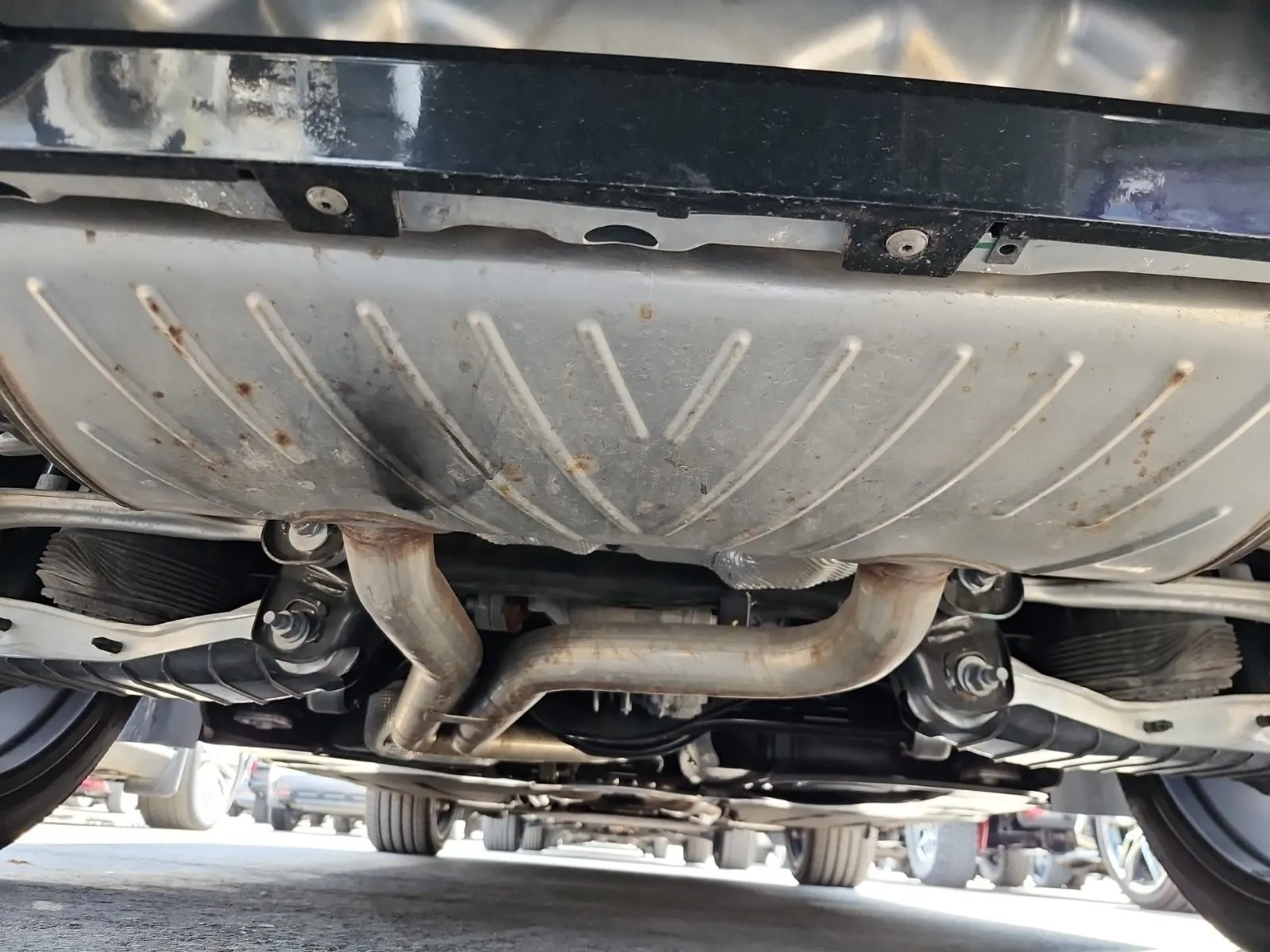 Undercarriage - Rear Photo