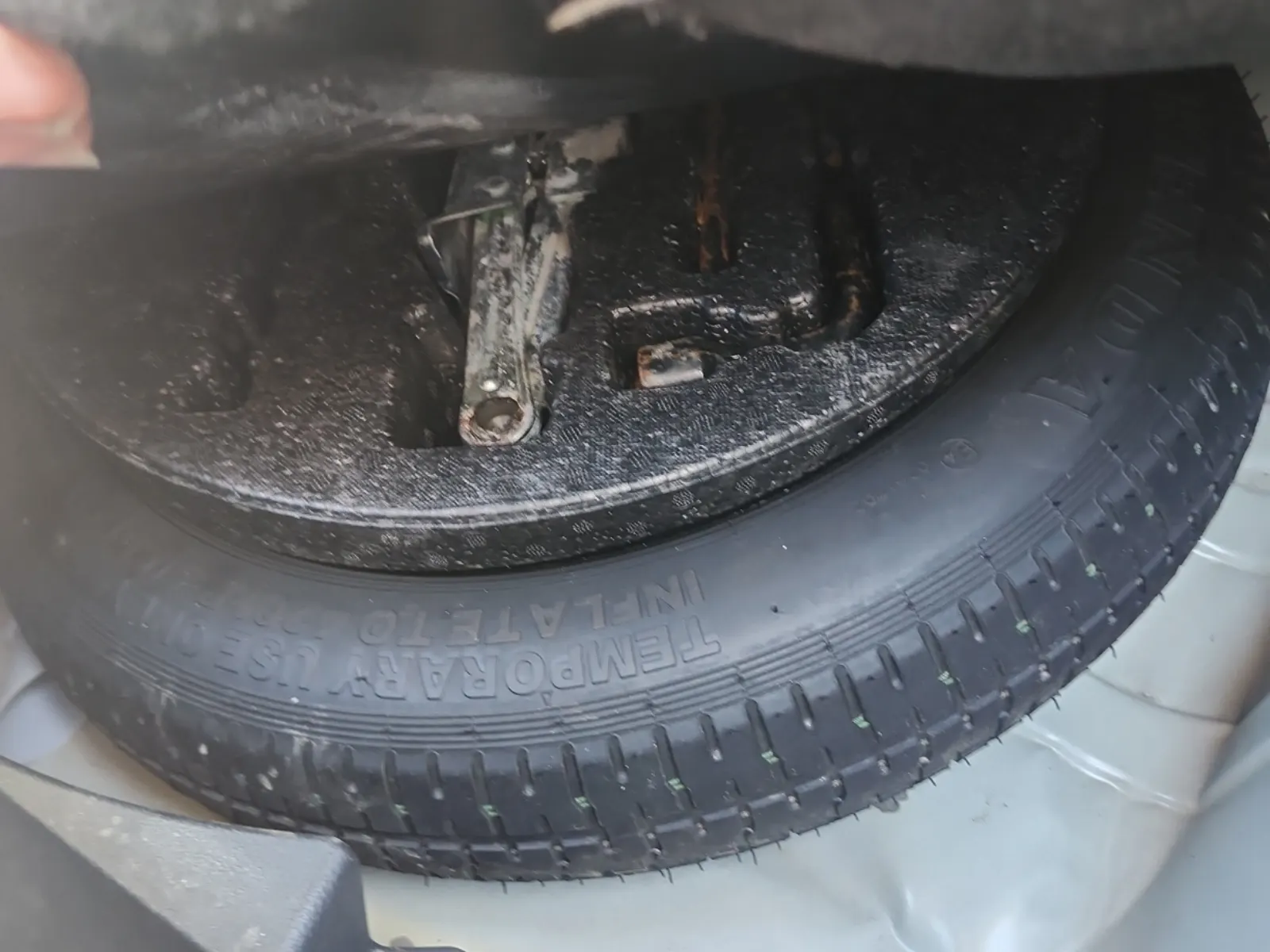 Spare Tire & Wheel Photo