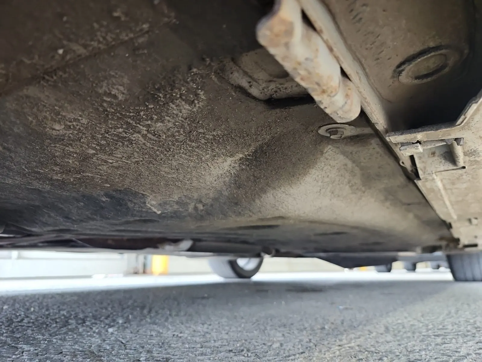 Undercarriage - Driver Photo