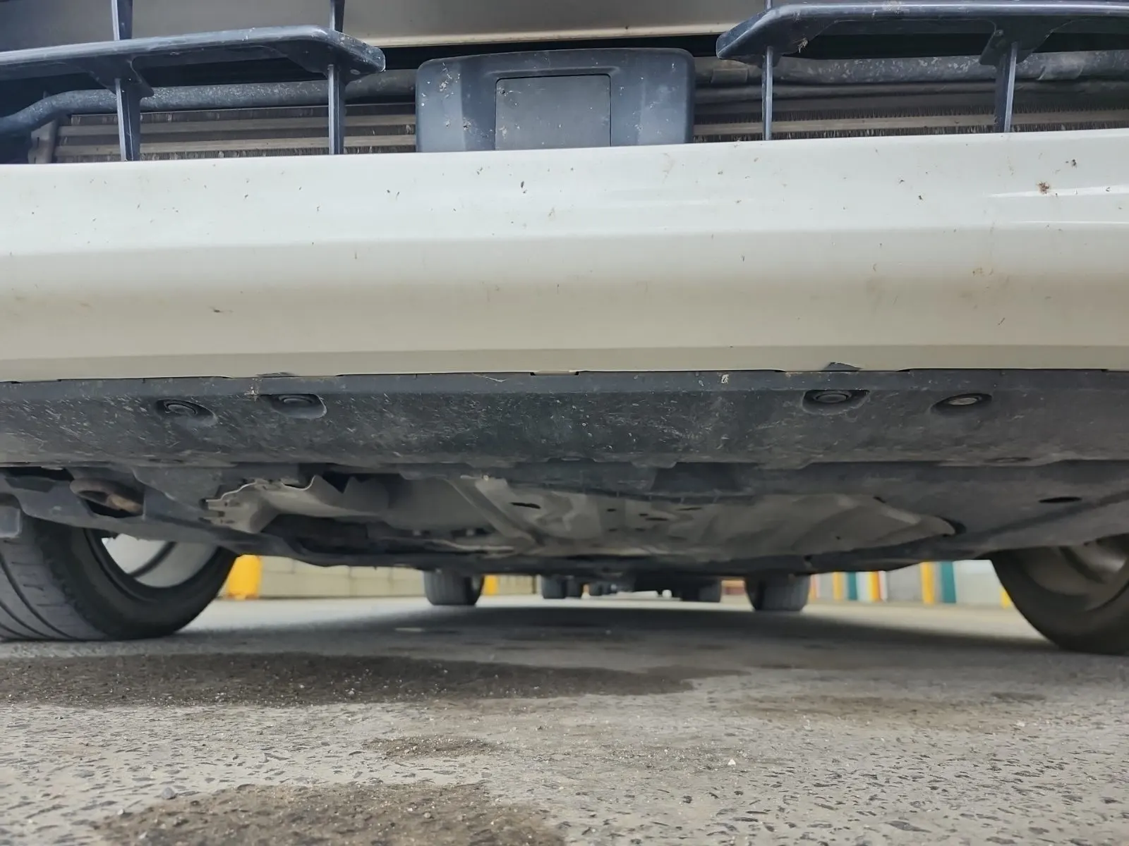 Undercarriage - Front Photo