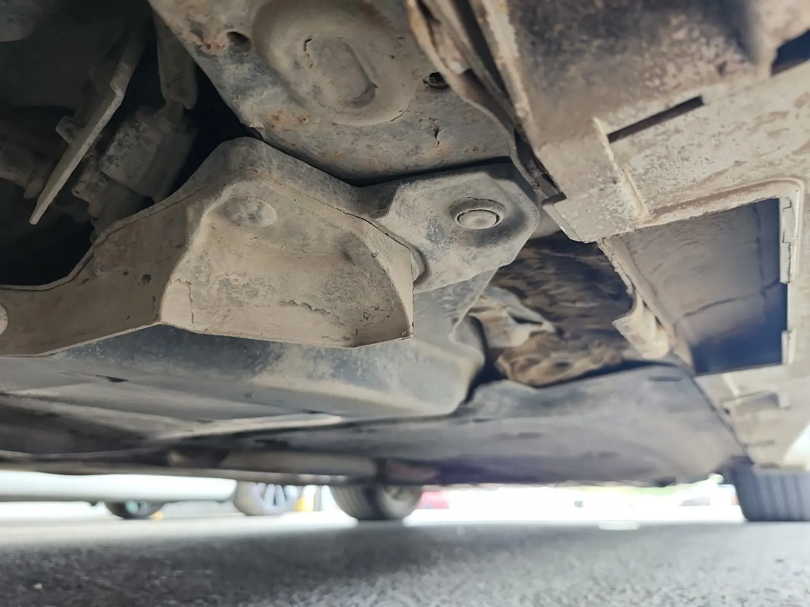Undercarriage - Passenger Photo