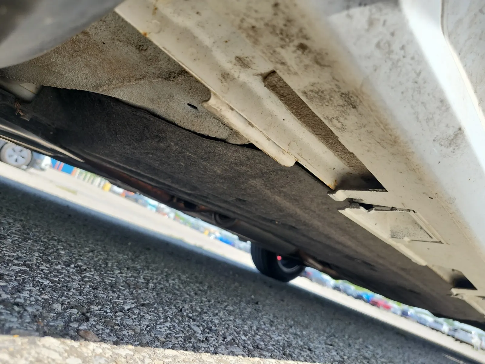 Undercarriage - Driver Photo
