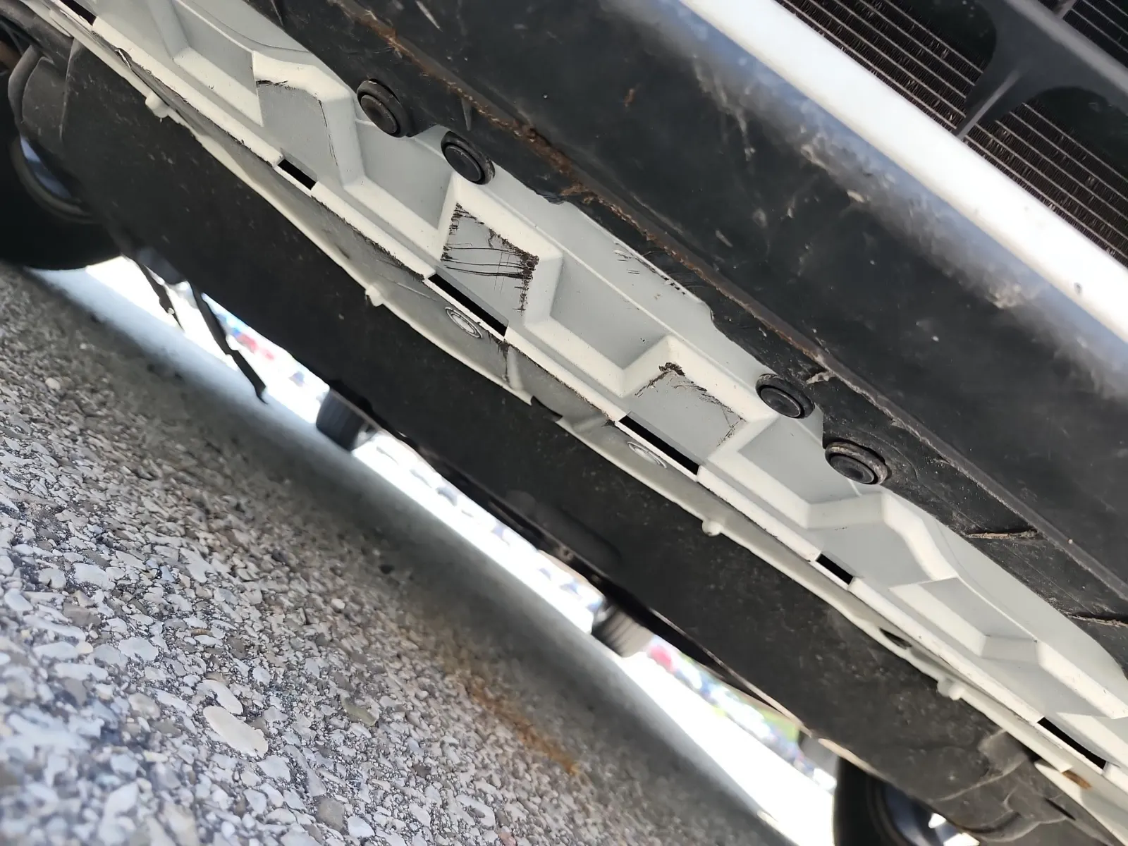 Undercarriage - Front Photo