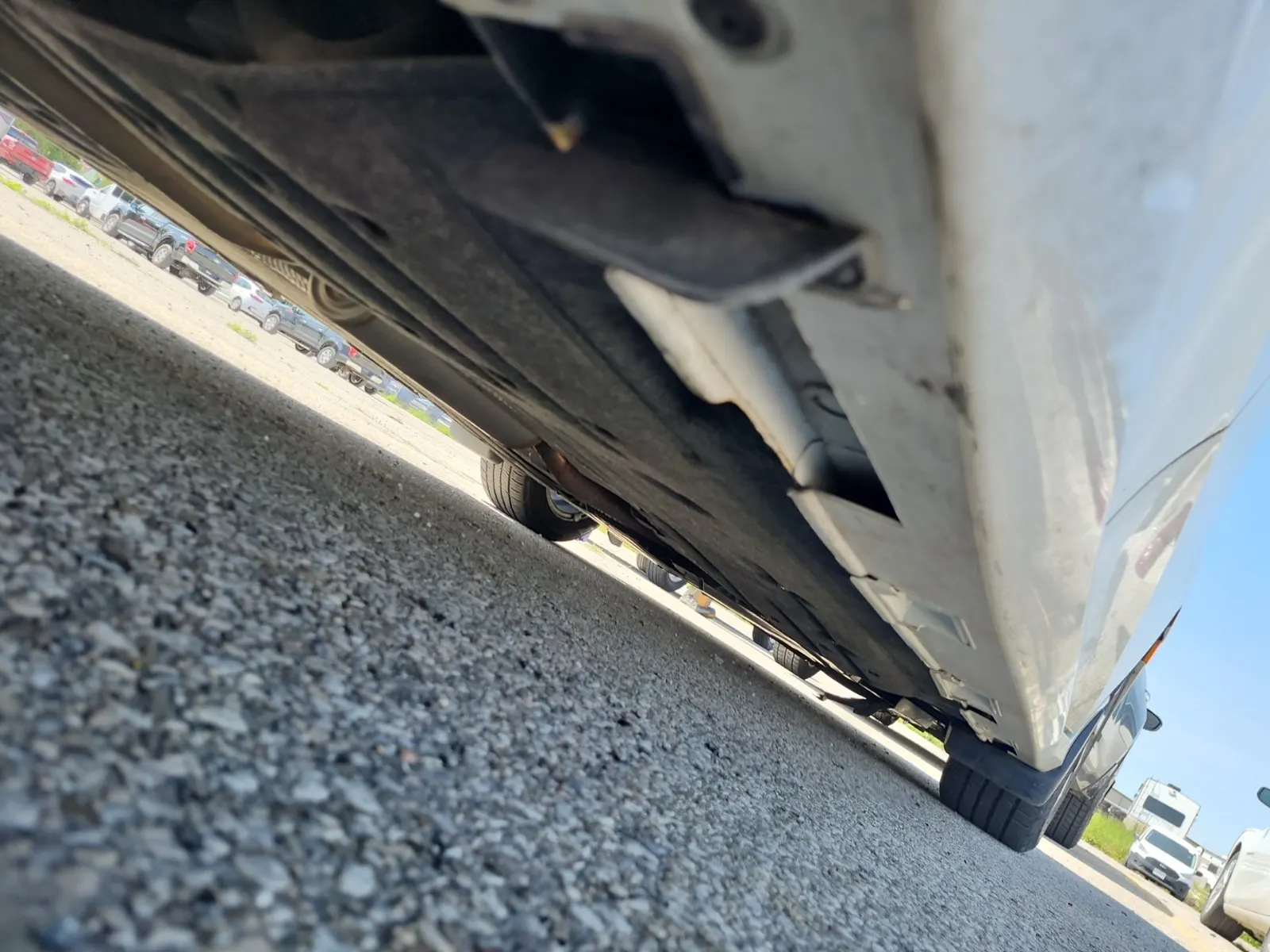 Undercarriage - Passenger Photo