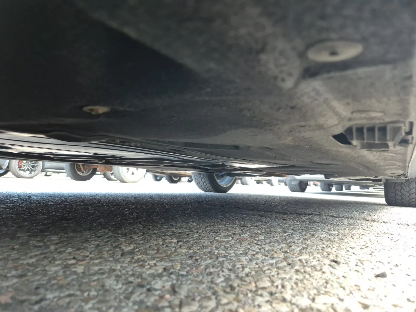 Undercarriage - Driver Photo