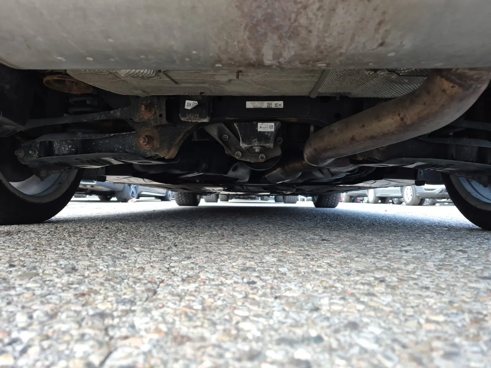 Undercarriage - Rear Photo