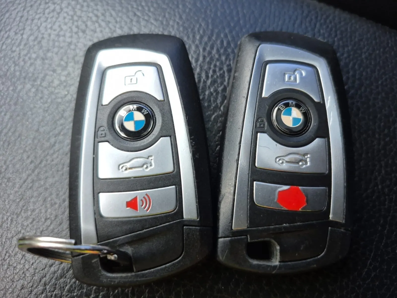 Keys/Fobs/Manual Photo