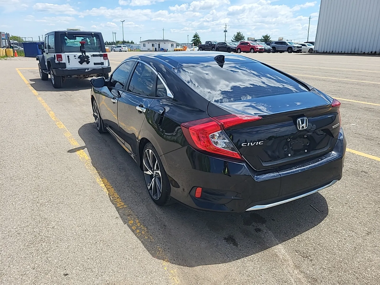 Driver Rear 3/4 Photo