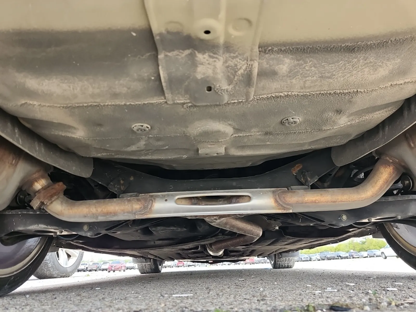 Undercarriage - Rear Photo