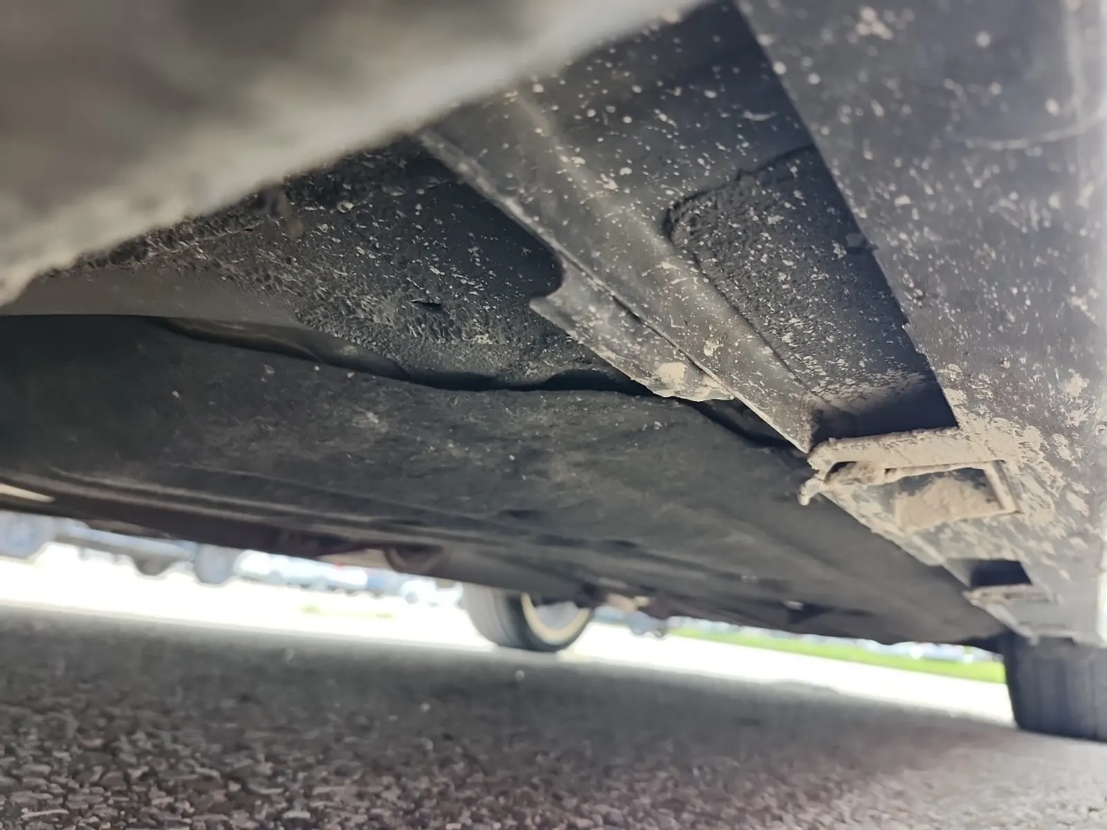 Undercarriage - Driver Photo