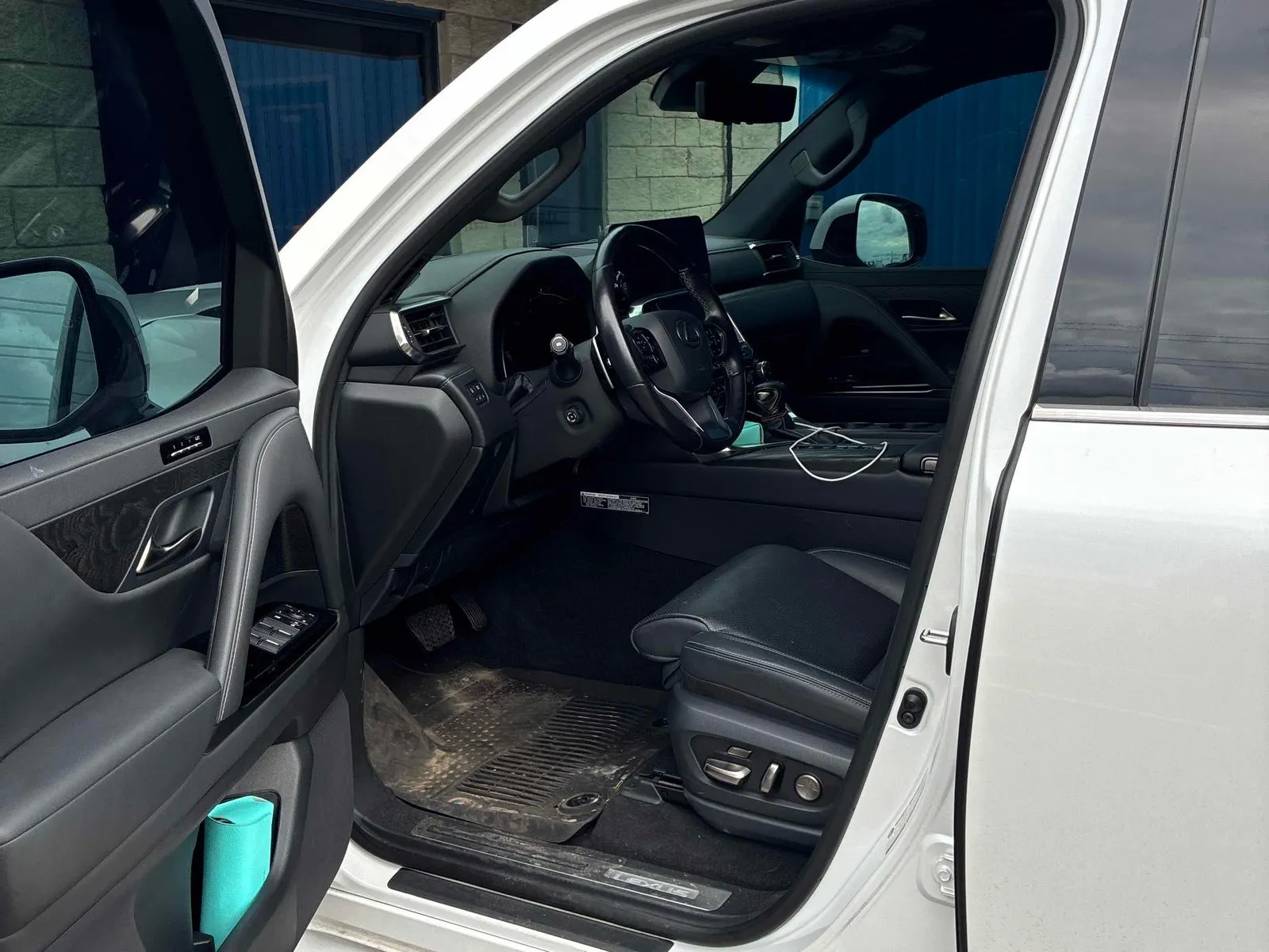 Interior driver side